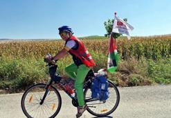Öldürülen kız çocukları için Diyarbakır'dan İran'a pedal çeviriyorlar