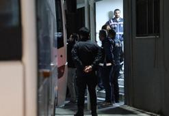 Bayraklı Belediyesi'ne yönelik operasyonda gözaltına alınan 43 şüpheli adliyede