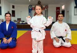 6 yaşındaki Miray sayesinde anne ve babası judoya başladı