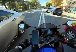 Motosikletle otomobilin çarpıştığı anlar kask kamerasında
