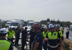 Midibüs, kaygan yolda devrildi; yaralılar var