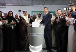 Bakan Bayraktar, Suudi Arabistan Enerji Bakanı Al Saud ile fuar açılışı yaptı