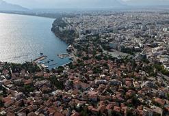 Modern yaşam ile tarihin iç içe geçtiği Kaleiçi havadan görüntülendi