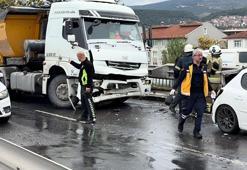 Kütahya’da 5 aracın karıştığı zincirleme kaza: 1 yaralı