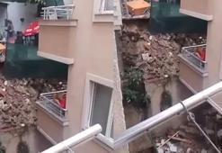 Kağıthane’de sağanağın ardından istinat duvarı çöktü