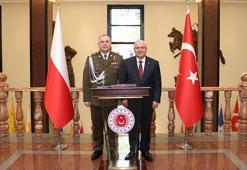 Bakan Güler, Polonya Genelkurmay Başkanı Orgeneral Kukula'yı kabul etti