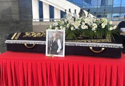 Sanatçı Alpay son yolculuğuna uğurlandı