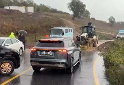 Şile ağva yolunda toprak kaydı; trafik kontrollü sağlanıyor
