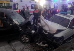 Gebze’de iki otomobil çarpıştı: 4 yaralı