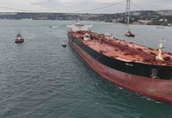 Rusya'da İHA saldırısına uğrayan ‘Nelsa’ isimli tanker İstanbul Boğazı’ndan geçti
