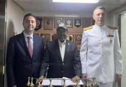 Somali Cumhurbaşkanı Mahmud, Çağrı Bey sondaj gemisini ziyaret etti