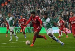 Bursaspor’un golcüsü Iheanacho’dan üst üste 11 maçta gol
