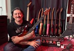 Tutkusu olan müziği seçti, arkadaşlarıyla kurduğu online platformla binlerce kişiye gitar dersi veriyor