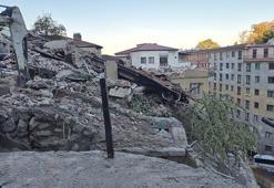 Zonguldak’ta çöken 3 katlı evin çevresindeki 7 bina tahliye edildi