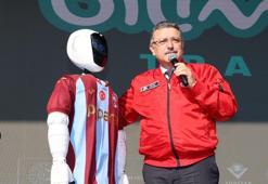 BilimFest Trabzon'da açılışı yapay zeka robot yaptı