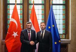 Cumhurbaşkanı Yardımcısı Yılmaz, Macaristan Başbakanı Magyar ile görüştü