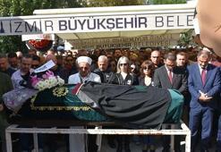 Nişanlısının öldürdüğü Özge, tabutuna konulan avukat cübbesiyle son yolculuğuna uğurlandı
