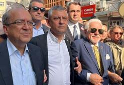Özgür Özel, İzmir'de gazetecilerin yürüyüşüne katıldı