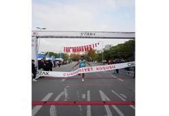 ORZAX 10K Cumhuriyet Koşusu Kadıköy’de binlerce kişiyi buluşturdu