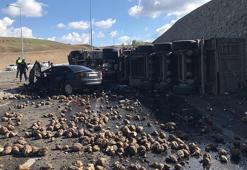 Pancar yüklü TIR ile otomobil çarpıştı: 4 ölü, 1 yaralı