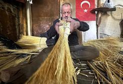 56 yıllık süpürgeci, teknolojiye direniyor