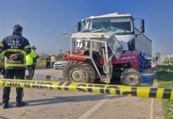 Askeri malzeme taşıyan TIR'la traktör çarpıştı: 2 ölü