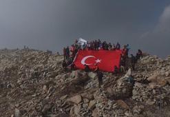 Bingöl Valisi Çelik ve protokolün katılımıyla Sülbüs Dağı'nın zirvesinde Cumhuriyet coşkusu