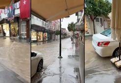 Çeşme'de sağanak, yaşamı olumsuz etkiledi