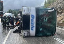Isparta- Antalya kara yolunda yolcu otobüsü devrildi