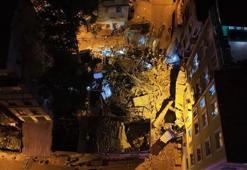 Beyoğlu’nda 5 katlı metruk bina çöktü; arama çalışmaları tamamlandı
