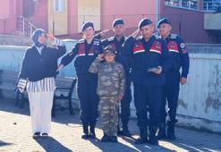 Jandarmadan Alparslan'a sürpriz ziyaret; hayalindeki devriyeye çıktı, dron uçurdu