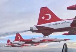 Türk Yıldızları'nın gözünden selamlama uçuşu