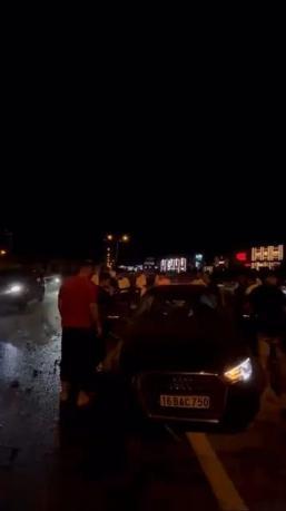 Otomobil ile motosikletin çarpıştığı kaza sonrası yakınları hastanede kavga etti: 2 yaralı