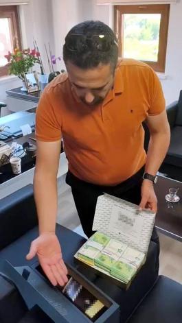 Başkana ev almak için iş insanlarından 650 bin avro toplanmış