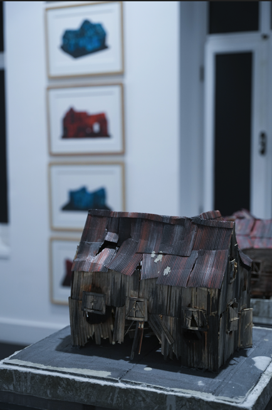 Sefa Çakır’ın “Kapıyı Dışarıdan Kapattım | I Closed the Door from the Outside” isimli solo sergisi, Vısıon Art Platformda