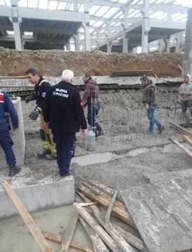 Bursada inşaat alanında beton dökümü sırasında göçük; 1 ölü