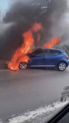 Samsunsporlu futbolcu Musabanın kullandığı araç alev aldı