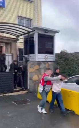 Maslakta rezidans inşaatında 1 kişinin öldüğü bıçaklı sopalı kavga kamerada