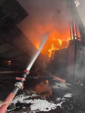 Adana’da geri dönüşüm tesisinde yangın