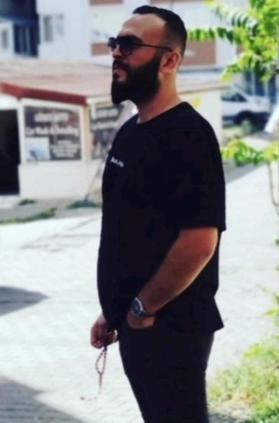 Zeytinburnunda taksici evine gittiği sırada bıçaklanarak öldürüldü