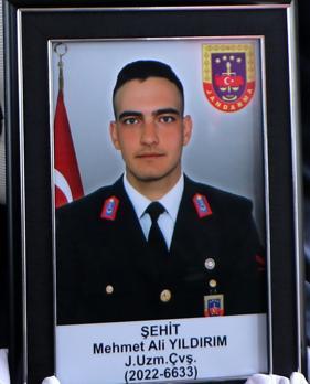 Şehit uzman çavuş son yolculuğuna uğurlandı