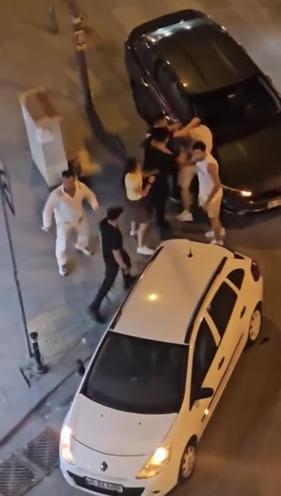 Bahçelievler’de iki grup arasında bıçaklı kavga; aracın üzerinde dövdüler