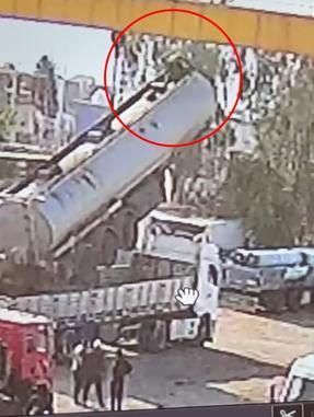 Şırnak’ta 2 işçinin yaralandığı vinç kazası kamerada