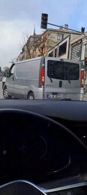 Ümraniyede yol verme tartışması kamerada