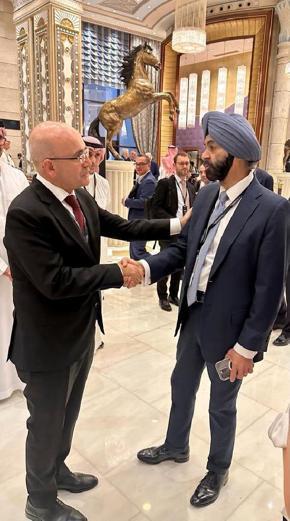 Bakan Şimşek: Riyadda yatırımcılarla verimli görüşmeler gerçekleştirdik