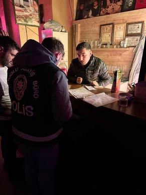 Beyoğlunda işletmelere sahte içki denetimi; 70 işyeri kontrol edildi, 9una işlem yapıldı