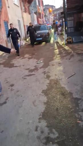 Şişli’de laf atma kavgasına polis müdahale etti; birbirlerinden şikayetçi olmadılar