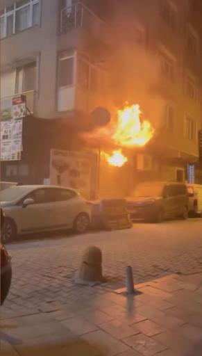 Kağıthane’de iş yerinde yangın çıktı patlama yaşandı: Simitçilikten geldik yine devam ederiz