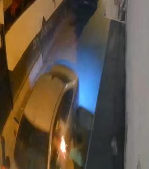 Otomobiline çakar takıp mahallede üst araması yaptı, çocuğa tabancayla ateş etti