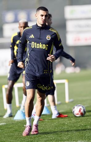 Fenerbahçe, Rams Başakşehir FK maçının hazırlıklarına başladı